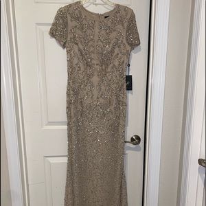 Adriana Papell champagne beaded embedded formal dress size 6 NWT